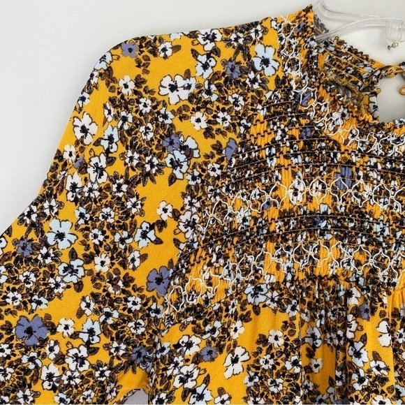 Free People Yellow Flowers I. her Hair Boho Smocked top size S - Picture 7 of 11
